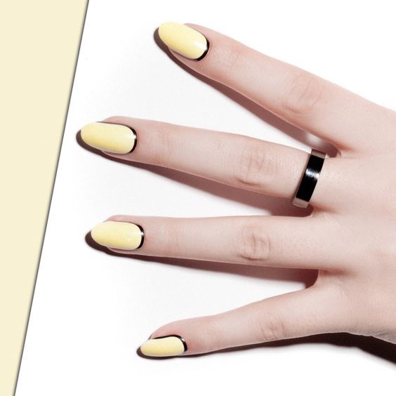 Top10: a szezon kedvence a pasztell sárga manikűr -  -  - köröm, manikűr, nyár, ötletek, pasztell sárga, sárga, 