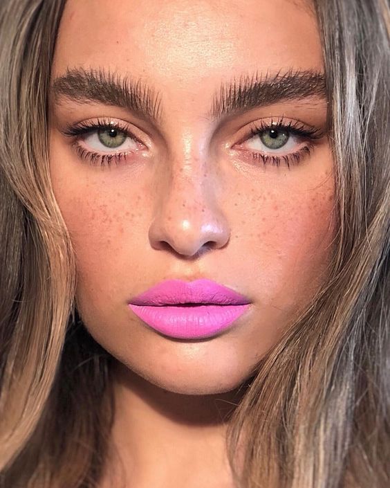 Top10: hangsúlyos sminkek, amelyeket feldobhatsz a Csók Világnapjának alkalmából -  -  - csók, csók világnapja, ötletek, rúzs, smink, tippek, világnap, 