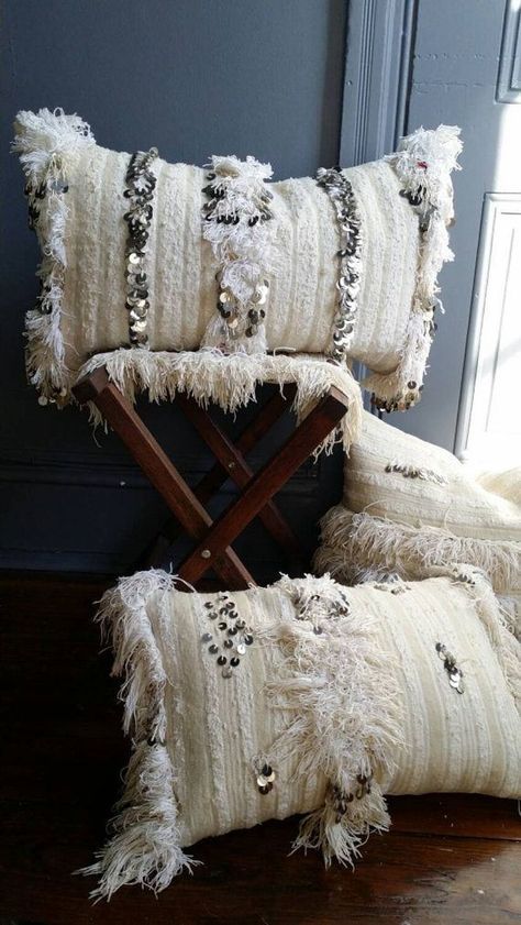 Top10: aktuális kedvenceink a rojtos párnák -  -  - dekor, díszpárna, lakberendezés, otthon, párna, 