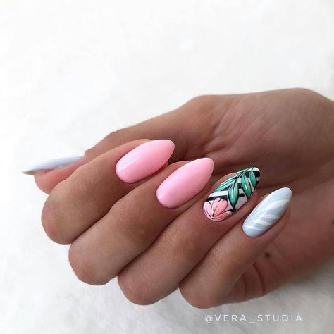 Top10: a legjobb nyári manikűrök trópusi virágokkal -  -  - köröm, manikűr, nyár, ötletek, trópusi virág, virág, 