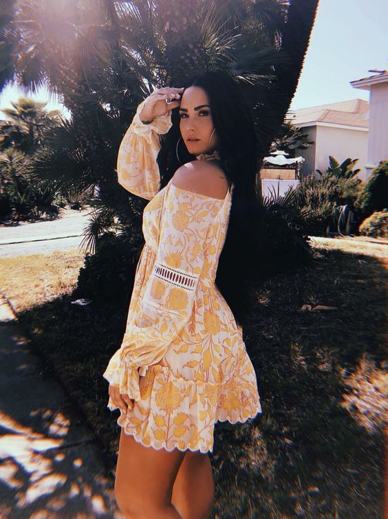 Stílusiskola: outfit ötletek Demi Lovato-tól -  -  - demi lovato, divat, énekesnő, outfit, stílus, születésnap, 