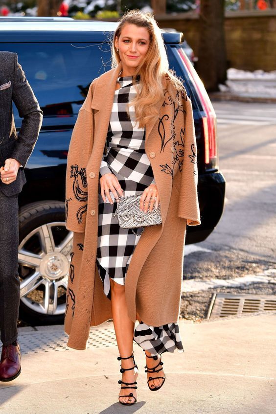 Stílusiskola: outfit ötletek Blake Lively-tól -  -  - blake lively, divat, filmek, gossip girl, outfit, stílus, színésznő, születésnap, 