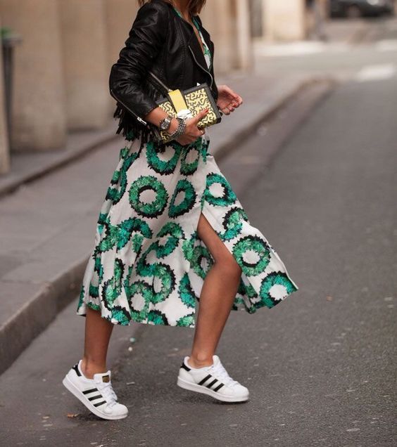 Stílusiskola: így viselj mintás hosszú szoknyákat ősszel -  -  - divat, mintás szoknya, ősz, szoknya, 