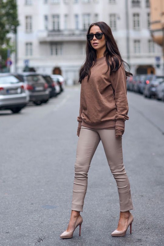 Stílusiskola: kifinomult és nőies - nude összeállítások az őszi szezonra -  -  - divat, kifinomult, nőies, nude, ősz, stílus, 