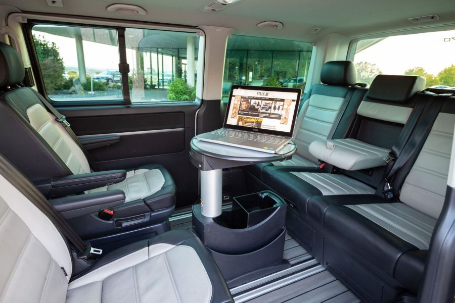 Hihetetlen, de igaz, egy autós utazás is lehet kényelmes! - Kipróbáltuk a Volkswagen Multivan Bulli-t - Autó & Motor - MOBILITY - autó, bulli, teszt, volkswagen, volkswagen bulli, 