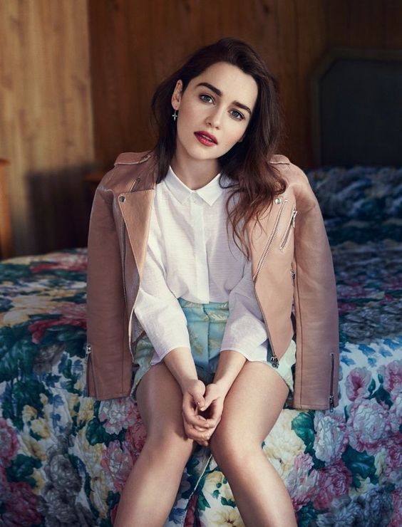 Stílusiskola: outfit ötletek a mindig csodás Emilia Clarke-tól -  -  - divat, emilia clarke, outfit, stílus, színésznő, születésnap, 