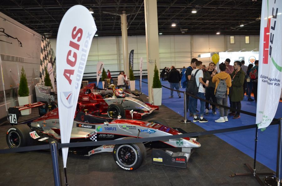 Egy kiállítás gépei - Autó & Motor - MOBILITY - automotive hungary, gender racing, gender racing team, 