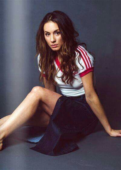 Stílusiskola: outfit ötletek Troian Bellisario-tól -  -  - divat, stílus, színésznő, születésnap, troian bellisario, 