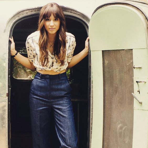 Stílusiskola: outfit ötletek Troian Bellisario-tól -  -  - divat, stílus, színésznő, születésnap, troian bellisario, 