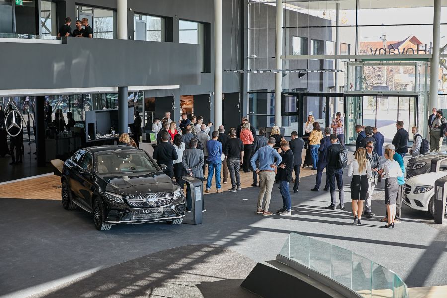 Megnyílt a világ egyik legmodernebb Mercedes-Benz márkakereskedése Budaörsön - Autó & Motor - MOBILITY - autó, budaörs, hovány, mercedes, mercedes-benz,