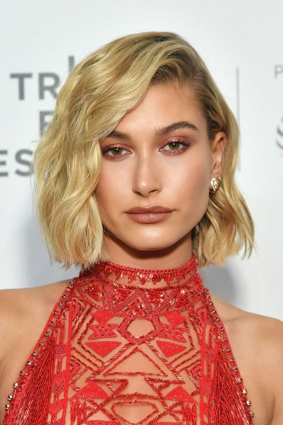 Top10: frizura ötletek Hailey Baldwin-tól -  -  - frizura, hailey baldwin, haj, modell, 