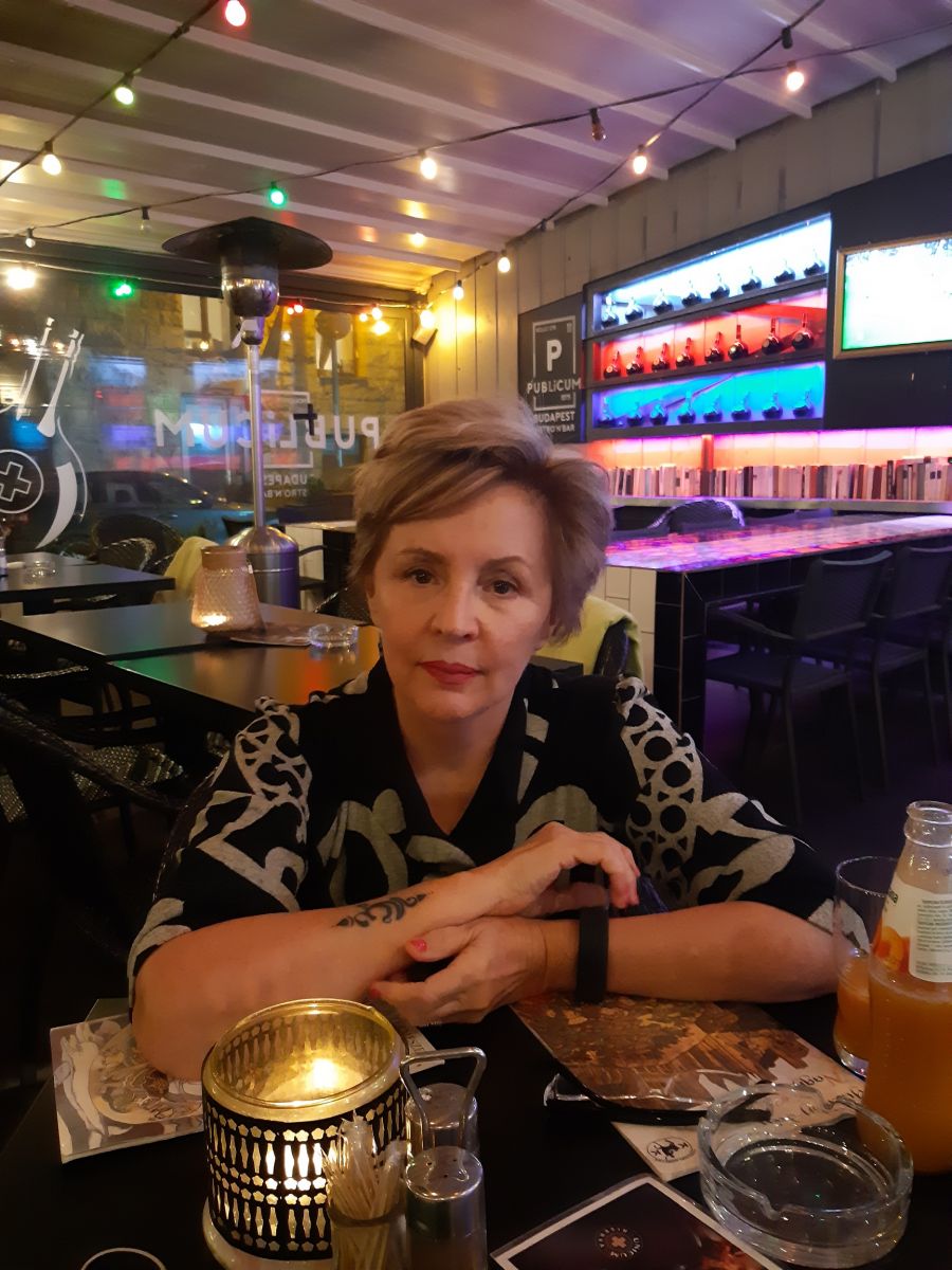 PUBLiCUM PORTRAIT - Sándor Anikó - STYLELIFE - STYLENEWS - Bokros László, facebook, hamis profil, interjú, Publicum, Publicum portrait, Sándor Anikó, 