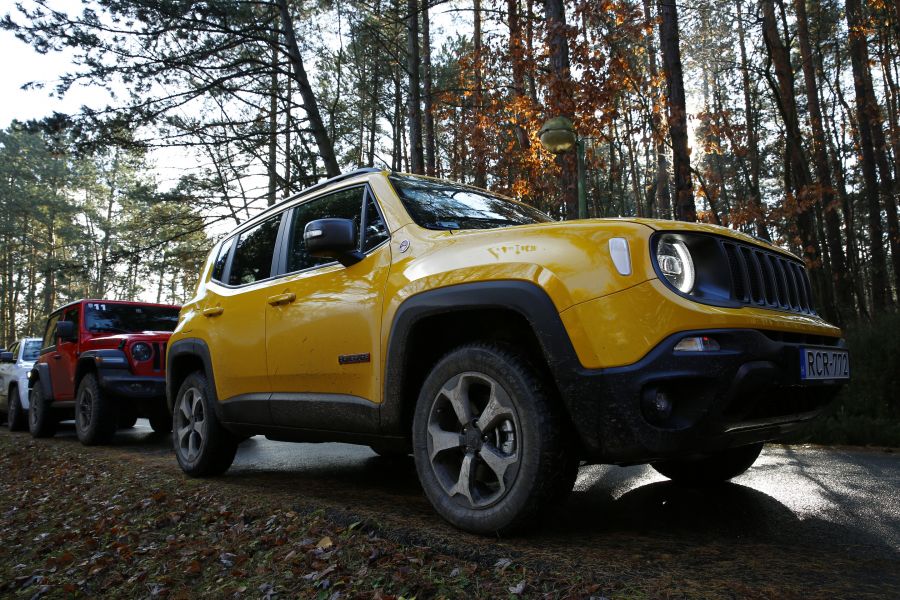 Wrangler, Cherokee, Renegade - izgalmas terepre vittük a Jeep-eket - Autó & Motor - MOBILITY - jeep, terep, teszt, város, 