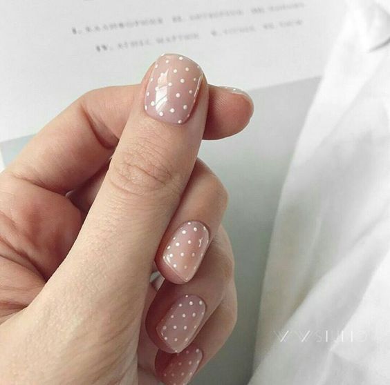 Top10: kifinomult púderes manikűr ötletek -  -  - kifinomult, köröm, manikűr, púder, stílus, visszafogott, 