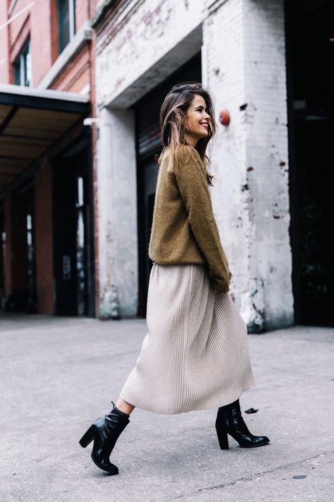 Stílusiskola: így viselj szoknyákat télen, hideg időben -  -  - divat, harisnya, hideg, outfit, stílus, szoknya, tél, 