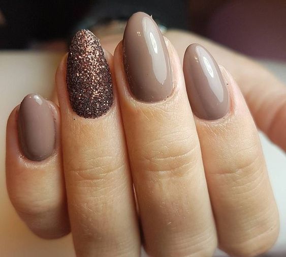 Top10: amikor a kevesebb több - kifinomult nude manikűr ötletek -  -  - köröm, manikűr, nude, visszafogott, 