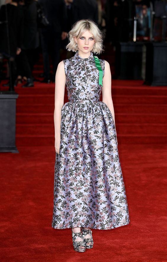 Stílusiskola: outfit ötletek Lucy Boynton-tól -  -  - divat, lucy boynton, stílus, színésznő, 