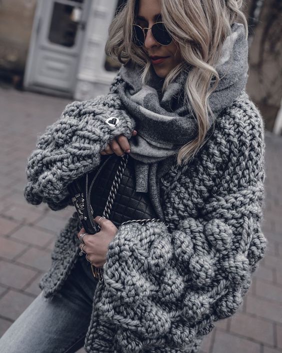 Stílusiskola: szürke outfitek, amelyek cseppet sem unalmasak -  -  - divat, outfit, stílus, szürke, 