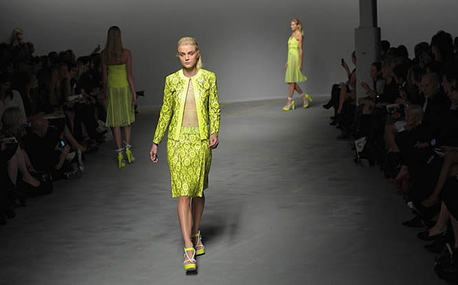 London Fashion Week, fiatalok lendületben - Divathírek -  - 2010, Christopher Kane, David Koma, Giles, Holly Fulton, London Fashion Week, Mark Fast, Paul Smith, 