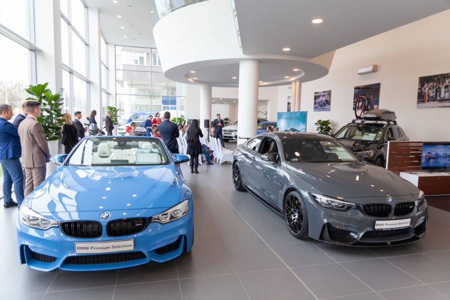 Használt autók prémium köntösben - Autó & Motor - MOBILITY - autó, bmw, megnyitó, mini, wallis, wallis prémium használtautó center,