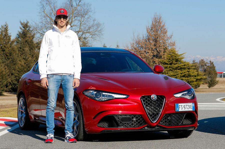 Kimi Räikkönen és Antonio Giovinazzi az Alfa Romeo világával ismerkedett - Autó & Motor - MOBILITY - alfa romeo, antonio giovinazzi, kimi raikkönen, 