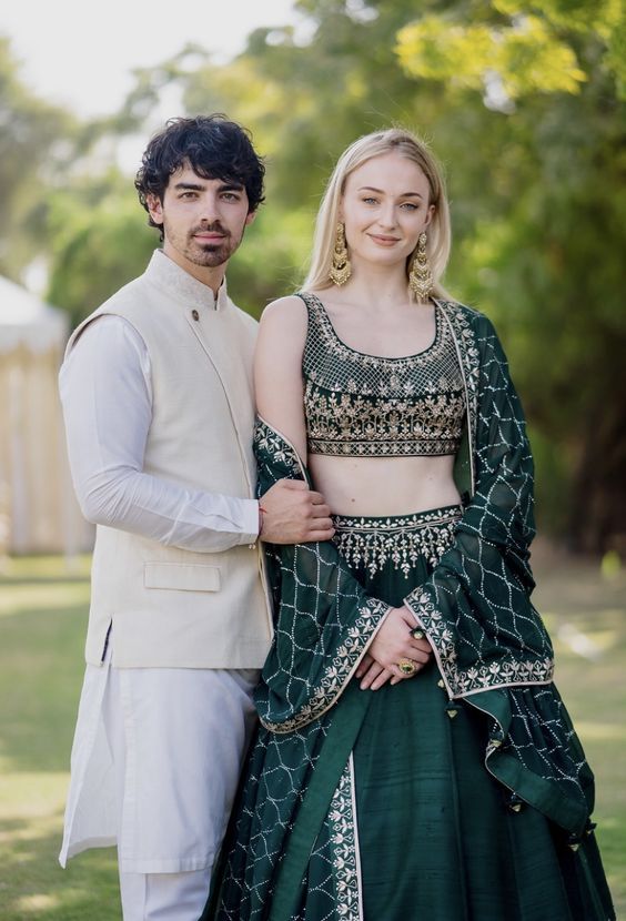 Joe Jones és Sophie Turner - A celebvilág kedvenc párja -  -  - celebek, joe jonas, sophie turner, sztárok, 