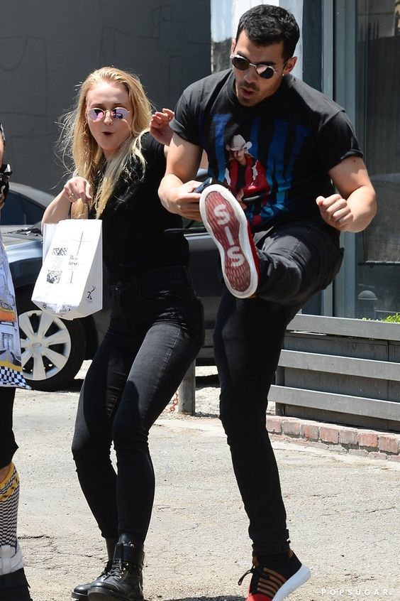 Joe Jones és Sophie Turner - A celebvilág kedvenc párja -  -  - celebek, joe jonas, sophie turner, sztárok, 