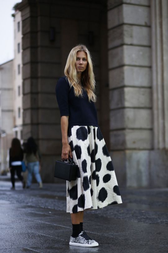 Stílusikola: így viselj nőies szetteket sportcipővel -  -  - csinos, divat, outfit, sportcipő, stílus, 