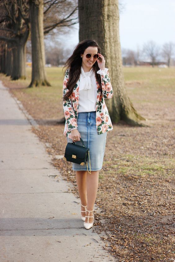 Stílusiskola: így viselj farmer ceruzaszoknyákat -  -  - ceruzaszoknya, divat, stílus, szoknya, tavasz, 