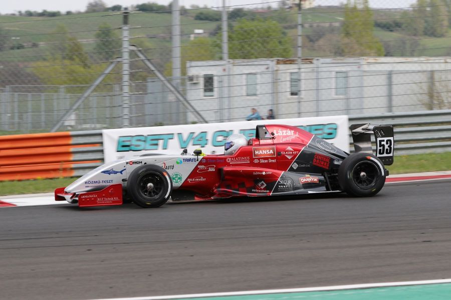 Újra a vörös bikán - Autó & Motor - MOBILITY - autóverseny, formula, gender racing team, grt, verseny, 