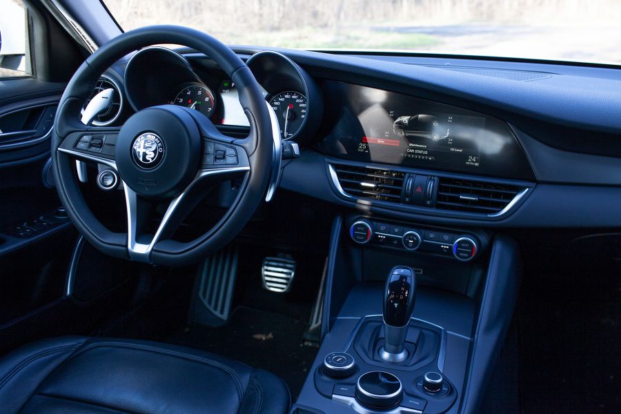 Vérpezsdítő vezetési élmény - Kipróbáltuk az Alfa Romeo Giulia-t - Autó & Motor - MOBILITY - 