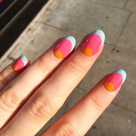 Top10: a legjobb manikűr ötletek a nyári szezonra -  -  - köröm, manikűr, minta, nyár, színes köröm, 