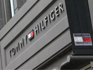 25 éves a Tommy Hilfiger -  -  - CFDA, divattörténet, Tommy Hilfiger, 