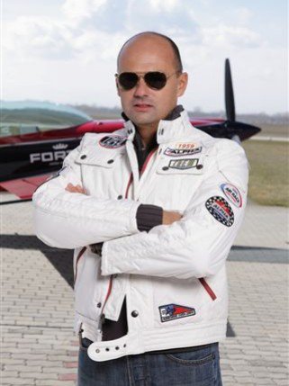 Alpha Industries pilótadzseki története - Divathírek -  - 2010, Alpha, Alpha Industries, divat, férfi,