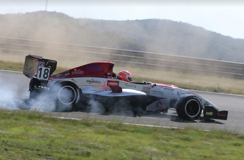 14 éves autóversenyző nyert a magyar Formula Renault bajnokságban - Autó & Motor - MOBILITY - formula renault, grobnik, szomszéd lali, 