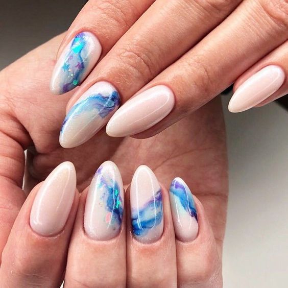 Top10: különleges manikűr ötletek, ha unod az egyszínű körmöket -  -  - köröm, manikűr, ötletek, szépség, színes, 