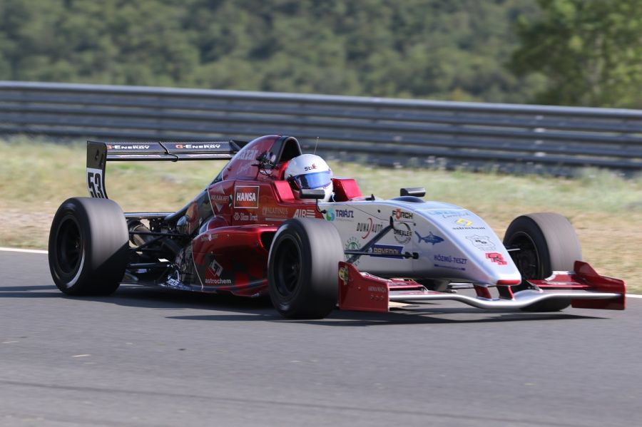A második hazai pálya, hazai bajnokesélyesekkel - Autó & Motor -  - formula, Gender racing tour, verseny, 