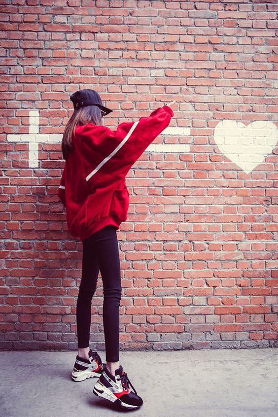 Stílusiskola: így fűszerezd meg az őszi outfitedet egy kis pirossal -  -  - divat, outfit, piros, stílus, 