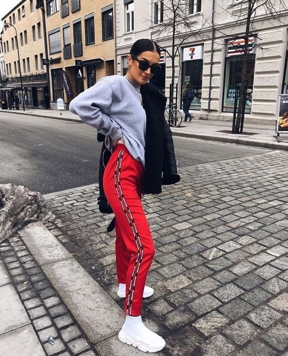 Stílusiskola: így fűszerezd meg az őszi outfitedet egy kis pirossal -  -  - divat, outfit, piros, stílus, 