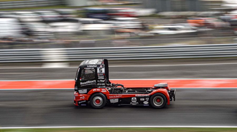 Kiss Norbert továbbra is harcban a bajnoki harmadik helyért - Autó & Motor - MOBILITY - kamion, kiss norbert, kiss norbi, mercedes, 