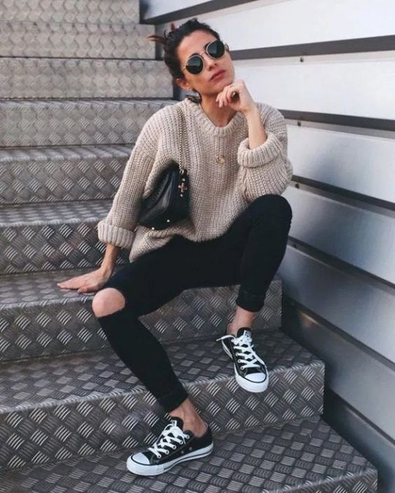 Stílusiskola: így viselj ősszel szaggatott farmerokat -  -  - divat, outfit, ősz, stílus, szaggatott farmer, 