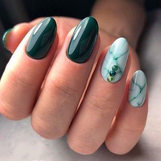 Top10: smaragdzöld manikűr ötletek őszre -  -  - köröm, manikűr, smaragdzöld, zöld, 