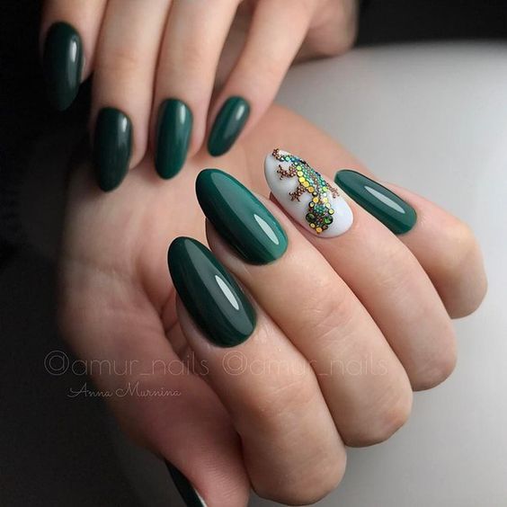 Top10: smaragdzöld manikűr ötletek őszre -  -  - köröm, manikűr, smaragdzöld, zöld, 