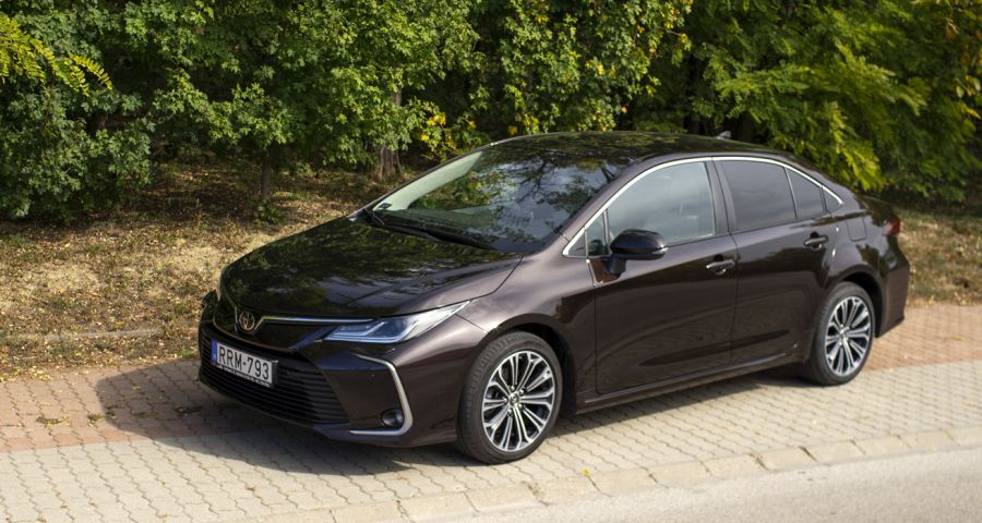 Többet nyújt a vártnál - Autó & Motor -  - auto, corolla, teszt, toyota, 