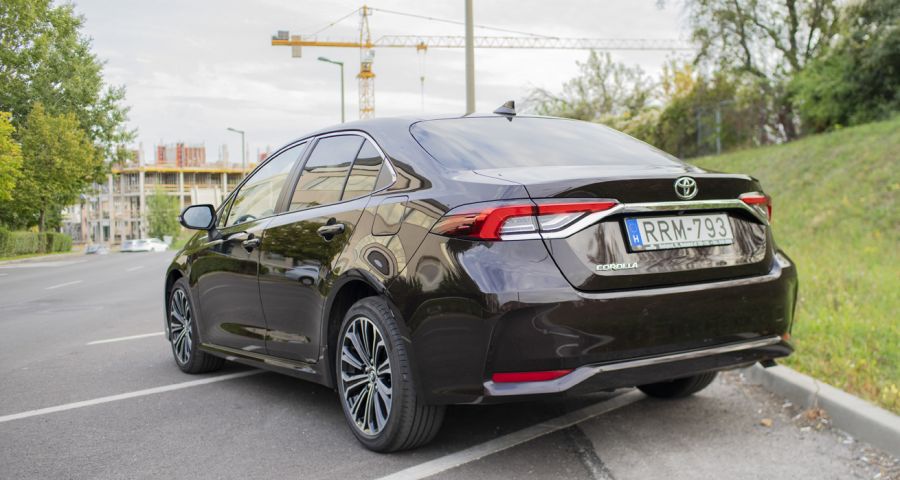 Többet nyújt a vártnál - Autó & Motor -  - auto, corolla, teszt, toyota, 