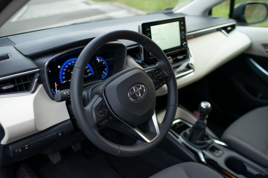 Többet nyújt a vártnál - Autó & Motor -  - auto, corolla, teszt, toyota, 