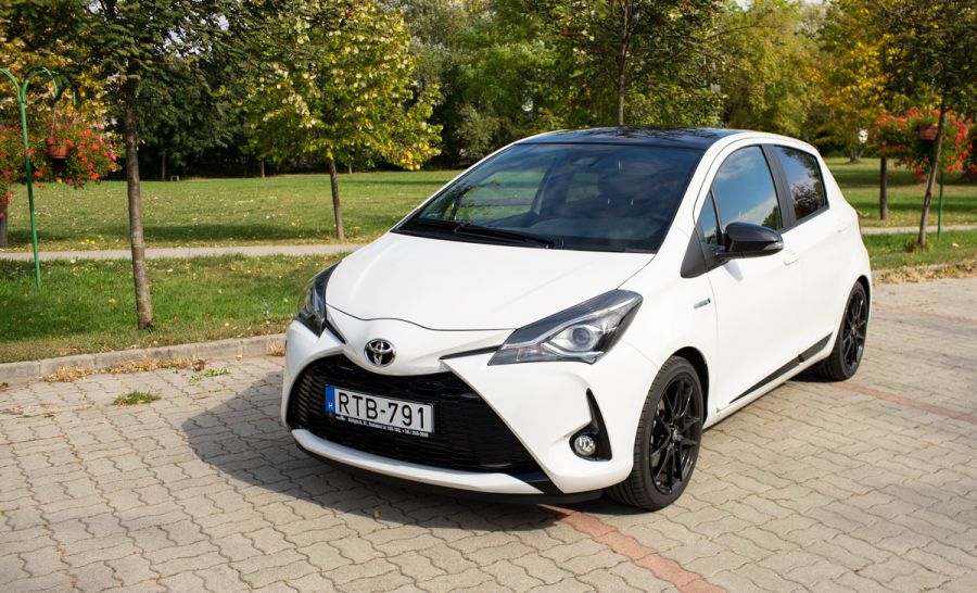 17-re lapot húztak - Autó & Motor -  - hibrid, toyota, yaris, 