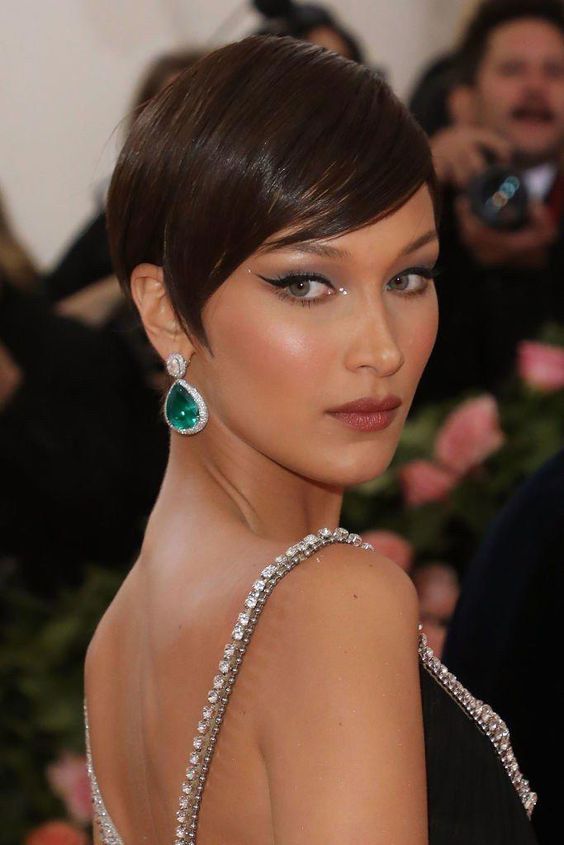Top10: frizura ötletek Bella Hadidtól -  -  - bella hadid, frizura, haj, születésnap, 