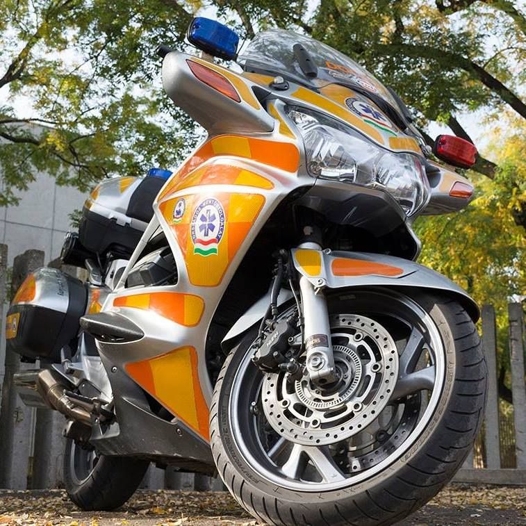 Forma autósok a Mentőmotorosokért - Autó & Motor - MOBILITY - gender, gender racing team, magyar mentőmotor alapítvány, 