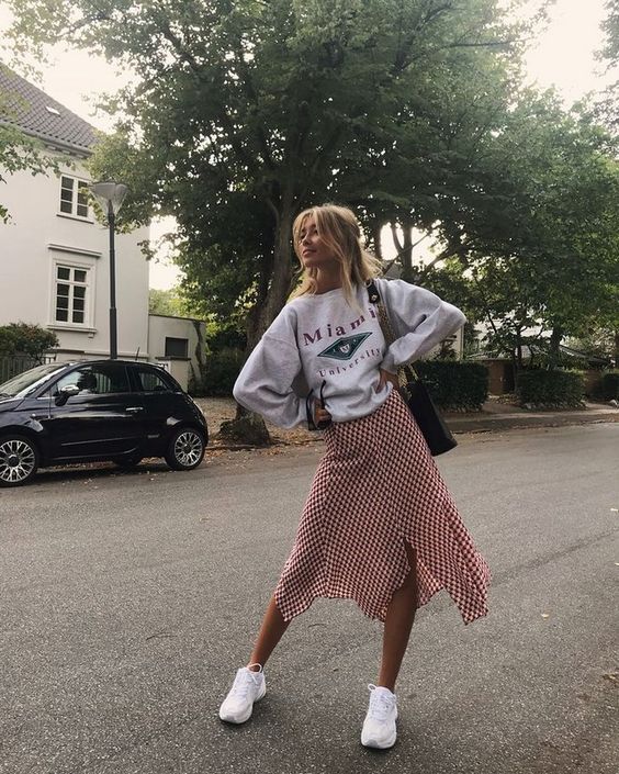 Stílusiskola: őszi outfitek nyári szoknyákkal -  -  - divat, nyár, outfit, ősz, stílus, szoknya, 